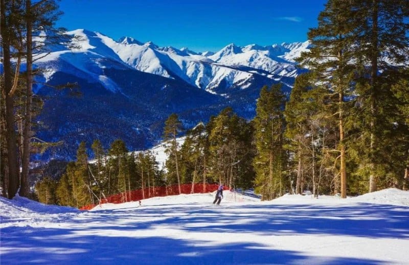 🎿Самый продолжительный в истории курорта горнолыжный сезон ожидается в Архызе