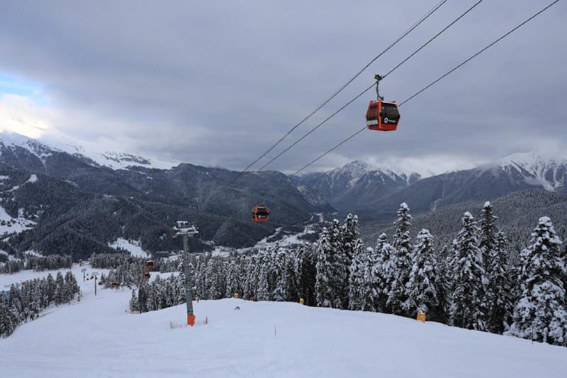 🏔️ Доброе утро!   
  
Сегодня 3 декабря, вторник, на курорте Архыз доступны:  