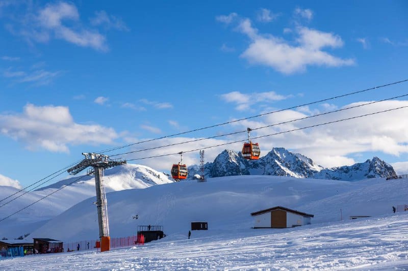 🏔️ Доброе утро!   
  
Сегодня 20 декабря, пятница, на курорте Архыз доступны:  